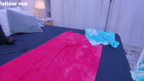 Snapshot of paolaa_rodriguez chatting on February 12, 2025, 7:35 pm Paola online show from February 12, 2025, 7:35 pm