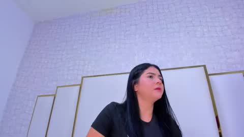 Snapshot of paolaa_rodriguez chatting on September 9, 2025, 11:32 am Paola online show from September 9, 2025, 11:32 am