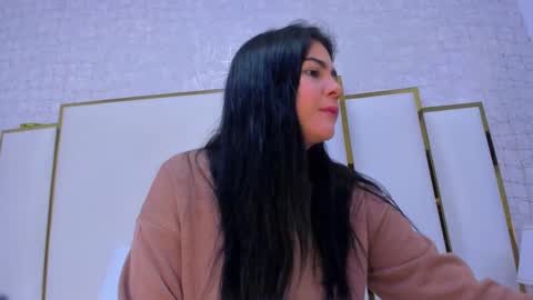 Snapshot of paolaa_rodriguez chatting on September 17, 2025, 11:34 am Paola online show from September 17, 2025, 11:34 am