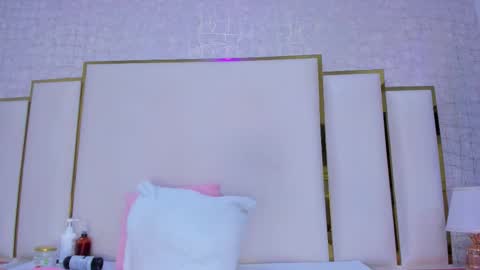 Snapshot of paolaa_rodriguez chatting on October 14, 2025, 11:33 am Paola online show from October 14, 2025, 11:33 am