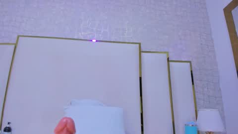 Snapshot of paolaa_rodriguez chatting on October 18, 2025, 11:44 am Paola online show from October 18, 2025, 11:44 am