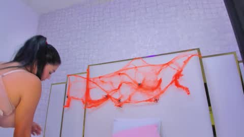 Snapshot of paolaa_rodriguez chatting on October 25, 2025, 10:34 am Paola online show from October 25, 2025, 10:34 am