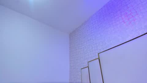 Paola  online show from March 20, 2026, 11:37 am