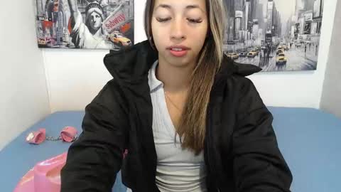 Paola online show from January 7, 2026, 12:07 pm