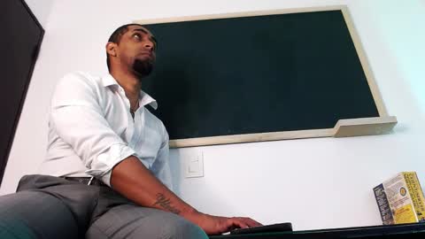 PAOLO online show from April 7, 2026, 12:38 pm