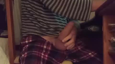 Snapshot of papa848411_84 chatting on September 9, 2025, 12:43 am papa848411_84 online show from September 9, 2025, 12:43 am