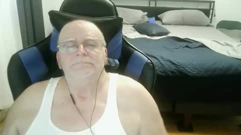 papilly online show from April 12, 2026, 10:48 pm