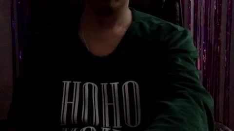 Snapshot of papy_dani33 chatting on February 8, 2025, 8:20 am papy_dani33 online show from February 8, 2025, 8:20 am