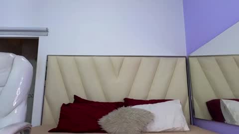 Amy and my doll online show from January 15, 2025, 7:05 am