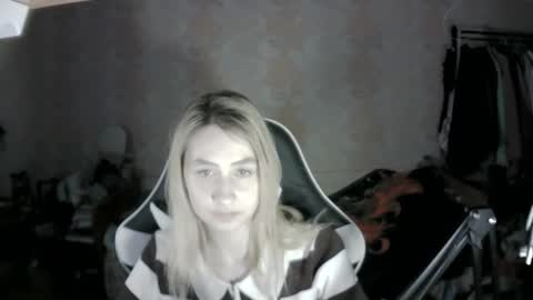 Snapshot of paradise_shade chatting on November 28, 2025, 3:58 pm paradise_shade online show from November 28, 2025, 3:58 pm