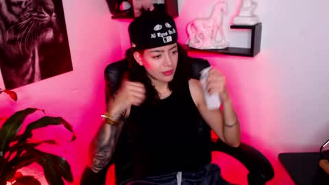 Paris D angelo online show from April 21, 2026, 2:51 am