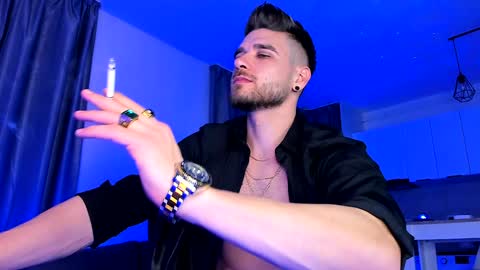 Paris online show from December 16, 2024, 1:53 am