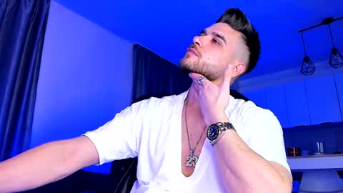 Paris online show from January 18, 2025, 8:51 pm