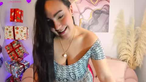 Paris  online show from December 16, 2025, 12:26 am