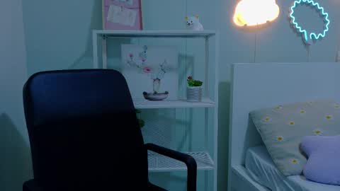 PARIS online show from December 19, 2025, 12:01 pm