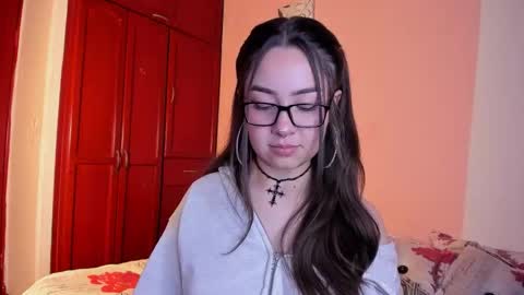 Snapshot of pariss_gold chatting on October 8, 2025, 5:38 am PARISS online show from October 8, 2025, 5:38 am