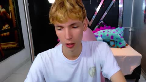 Snapshot of park_jimin1 chatting on September 25, 2025, 12:09 pm park_jimin1 online show from September 25, 2025, 12:09 pm