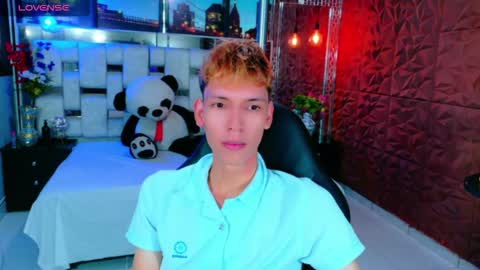 park_jimin1 online show from November 22, 2025, 12:15 pm