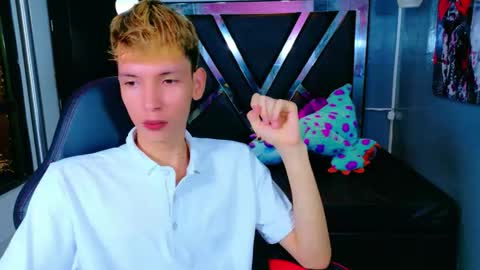 park_jimin1 online show from November 27, 2025, 12:07 pm