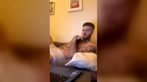 parkertom525 online show from April 23, 2026, 8:22 pm