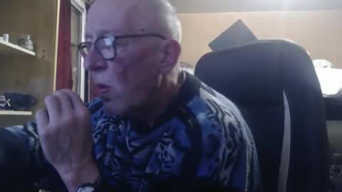 pascal88881 online show from December 14, 2025, 10:20 am