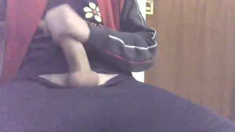 patatini784 online show from December 15, 2024, 10:47 pm