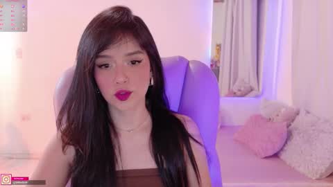 Sofa online show from November 16, 2025, 4:40 am