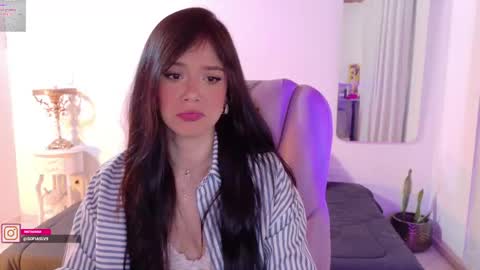 Sofa online show from April 13, 2026, 9:31 pm