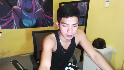 MrBigPaul online show from November 17, 2025, 8:36 pm