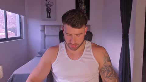 PAUL ROGER online show from February 23, 2025, 10:20 pm