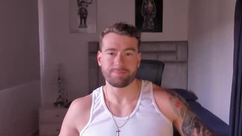 PAUL ROGER online show from October 25, 2025, 3:29 pm