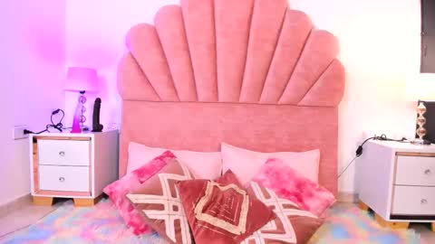 Paula   online show from March 6, 2026, 12:01 pm