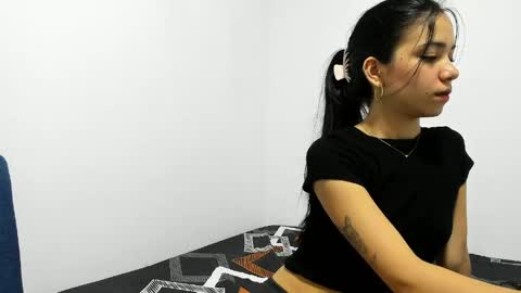 Snapshot of paula_mc1 chatting on May 19, 2026, 8:48 pm paula online show from May 19, 2026, 8:48 pm