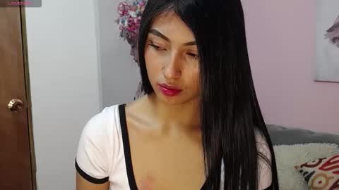 Pau online show from November 29, 2025, 12:41 pm