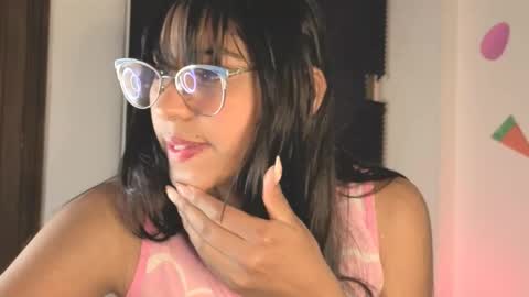 Paula  online show from March 27, 2026, 4:07 am