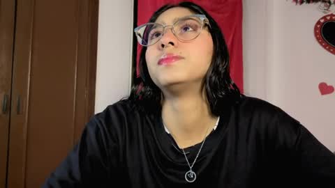 Paula  online show from May 4, 2026, 5:25 am