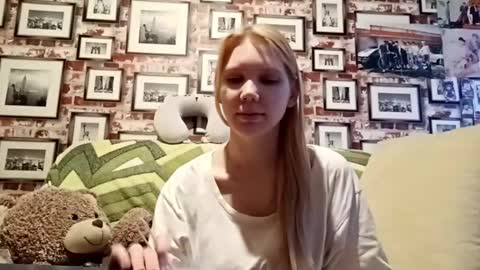 Eva online show from November 18, 2025, 7:35 am