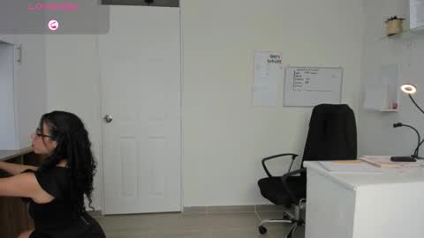 paulina online show from October 8, 2025, 7:11 pm