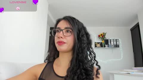 paulina online show from March 19, 2026, 7:40 pm