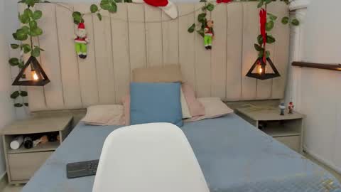 PAULINA  online show from December 13, 2025, 7:53 pm