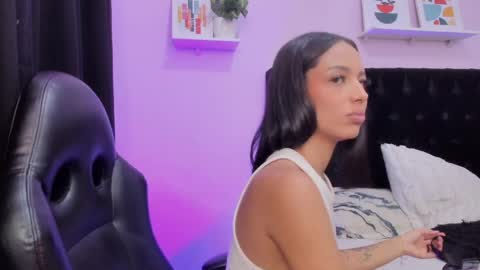 PAULINA  online show from April 2, 2026, 8:39 pm