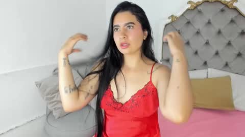 paulina lux online show from January 16, 2026, 11:47 am