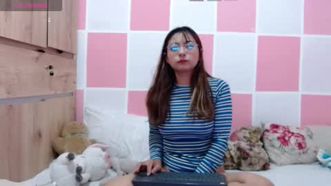 Snapshot of paulina_mosh chatting on November 10, 2025, 11:53 am Paulina mosh online show from November 10, 2025, 11:53 am
