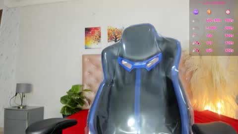 PaulinaSaennz online show from November 4, 2025, 12:59 pm