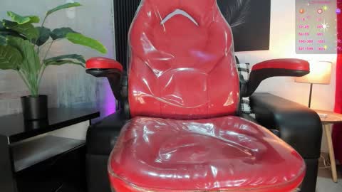 PaulinaSaennz online show from March 18, 2026, 12:41 pm