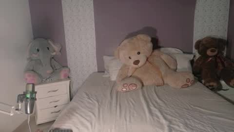 paulina online show from October 22, 2025, 4:40 pm