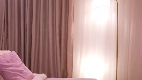 pauline_7 online show from October 1, 2025, 6:14 pm