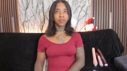 Pauline online show from December 2, 2025, 3:12 am