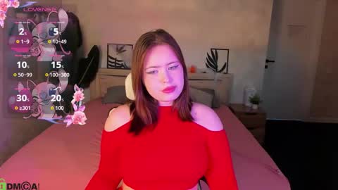 Snapshot of pauline_moore chatting on October 24, 2025, 10:33 am Erica online show from October 24, 2025, 10:33 am