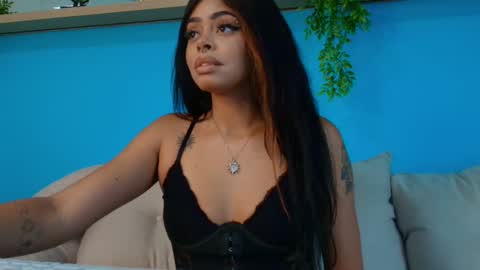 paulinne_clark online show from February 25, 2026, 8:29 pm